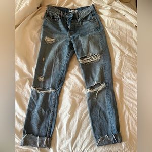 GRLFRND ULTRA DISTRESSED BOYFRIEND JEAN